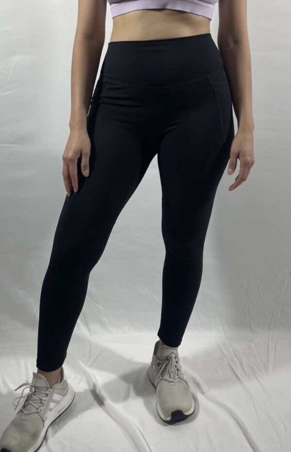 SportyChic Pocket Leggings -Black